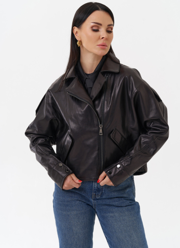 Черная кожаная куртка
