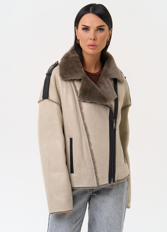 Светлая натуральная дубленка модель № 31360 меха малина