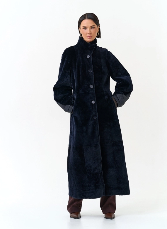 Женская двухсторонняя дубленка с шарфом фото
