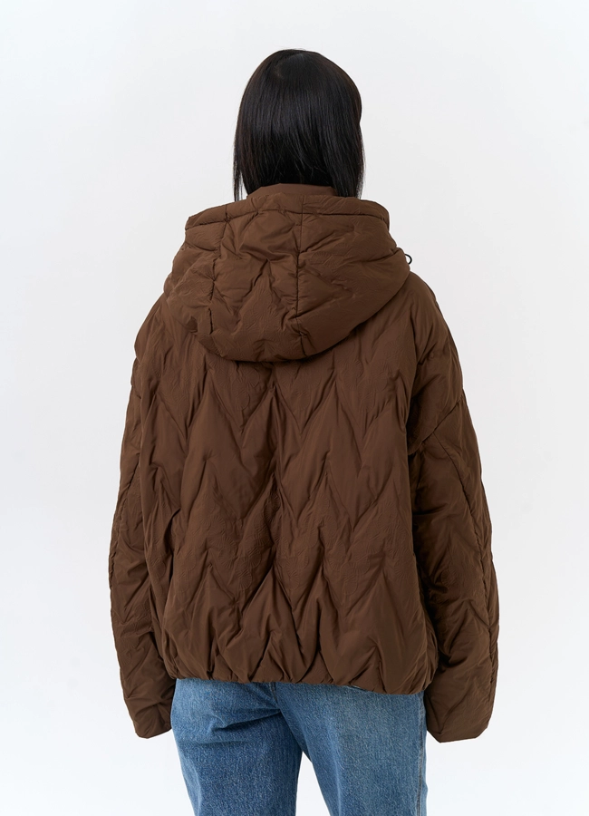 фото Женская куртка с капюшоном в коричневом цвете модель № 32504