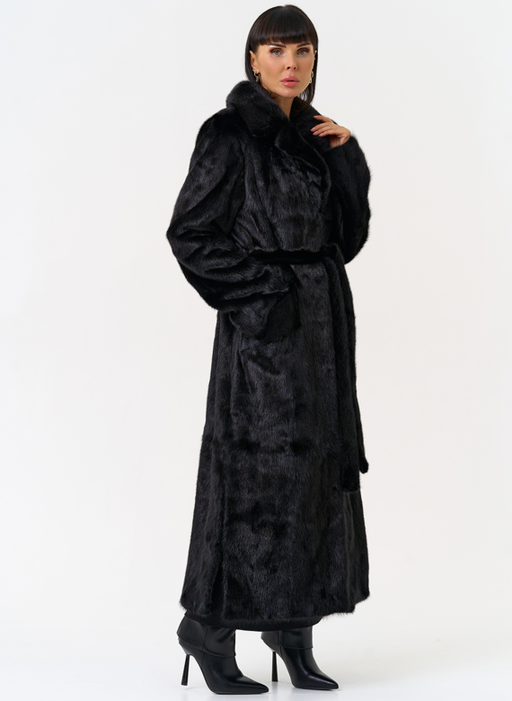 Длинная шуба из меха норки в черном цвете