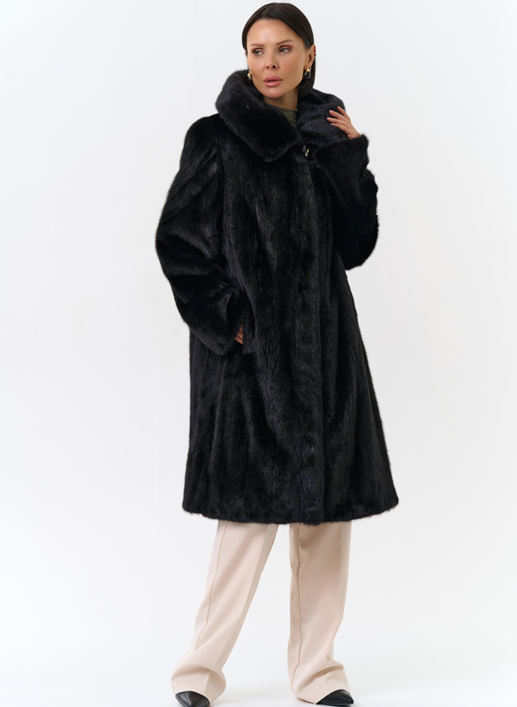Черная норковая шуба с капюшоном