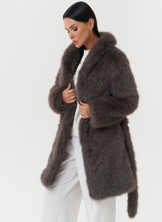 Шуба из эко меха под песца