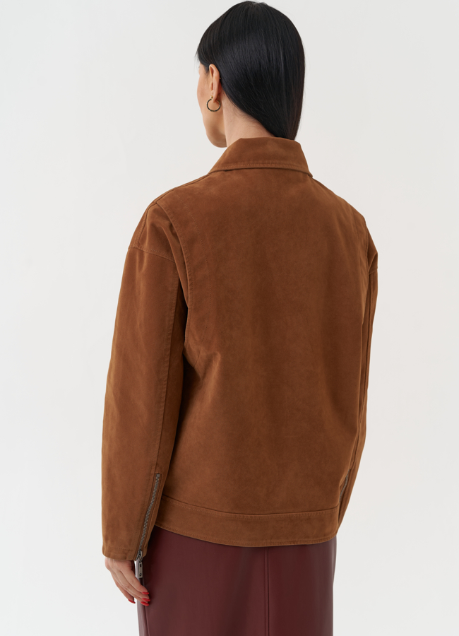 фото Куртка косуха из эко замши коричневого цвета модель № 30389