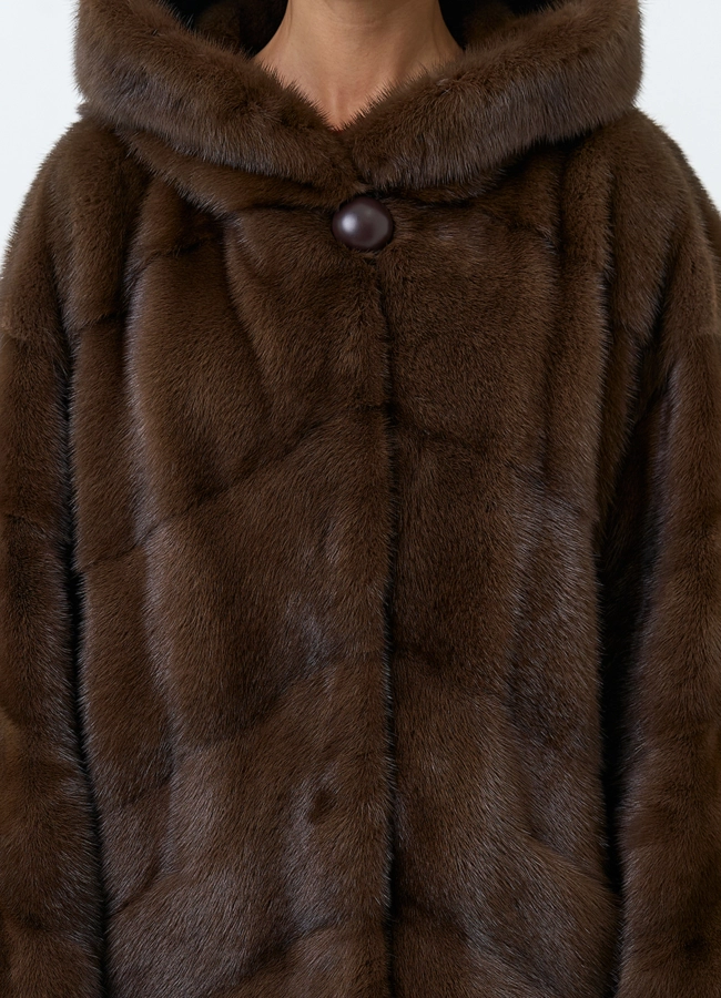 Женская шуба из меха норки с капюшоном модель № 34135 универмаг малина фото